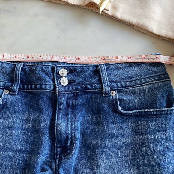 Hudson Rolled Hem Denim Shorts - Picture 7 of 8